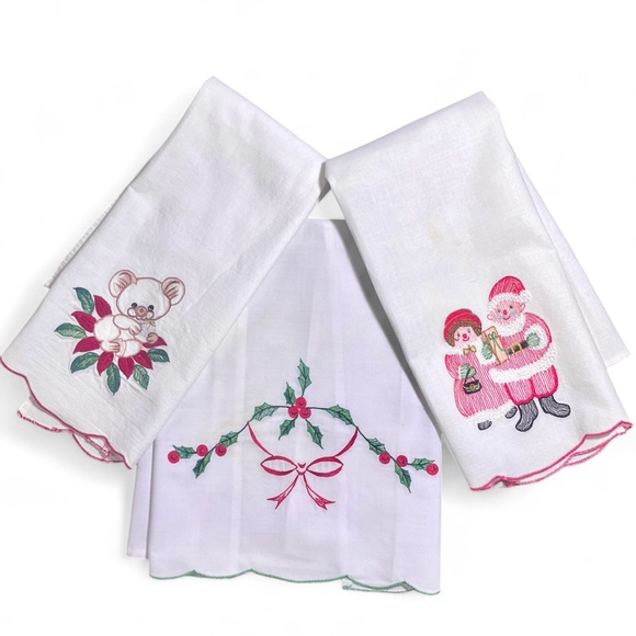 Embroidered Christmas Garland Mr&Mrs Claus Mouse Holly Hand Fingertip Towel Set - Picture 3 of 16